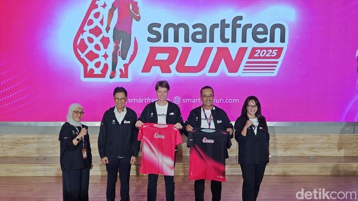 5.000 Pelari Meriahkan Ajang Smartfren Run 2025